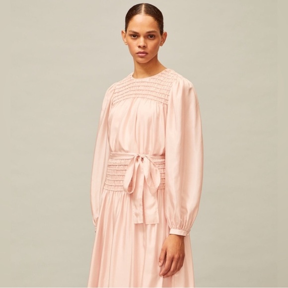 Tory Burch Silk Top, size 6, 100%silk, pale pink used once no cord - Picture 3 of 6